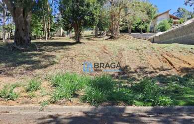 Imagem: O terreno possui 1000m² de Área e está localizado em Jambeiro