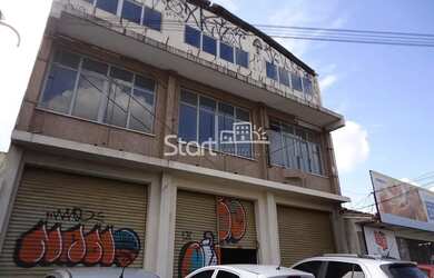 Imagem: O depósito para alugar possui 4 Vagas na garagem e 601m² de