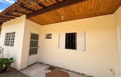 Imagem: A casa para alugar possui 2 Dormitórios e 1 Banheiro e está