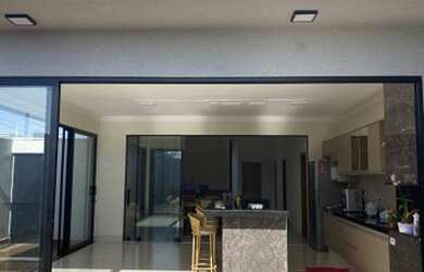 Imagem: A casa em condomínio possui 3 Dormitórios, 5 Banheiros, 4