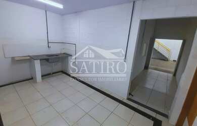 Imagem 2: Galpão/Depósito/Armazém para venda com 700 metros quadrados