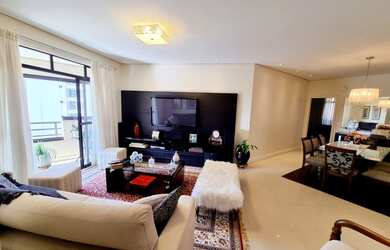 Imagem: O apartamento possui 3 Dormitórios, 5 Banheiros, 3 Vagas na