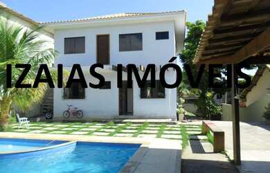 Imagem: A casa possui 3 Dormitórios, 2 Banheiros, 450m² de Área e