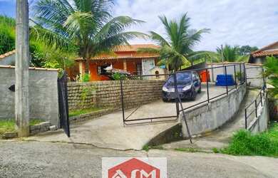 Imagem: A casa em condomínio possui 3 Dormitórios, 2 Banheiros, 2