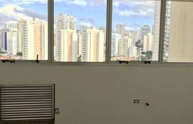 Imagem: O depósito possui 30m² de Área e está localizado em Água