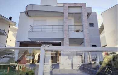 Imagem: A casa possui 3 Dormitórios, 4 Banheiros, 2 Vagas na garagem