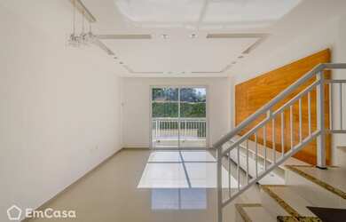 Imagem: A casa à venda possui 3 Dormitórios, 4 Banheiros, 2 Vagas