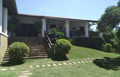 Imagem: A casa possui 5 Dormitórios e está localizado em São Gonçalo