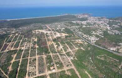 Imagem: O terreno possui 300m² de Área e está localizado em Village