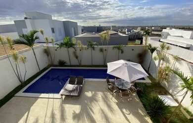 Imagem: A casa em condomínio possui 4 Dormitórios, 5 Banheiros, 5