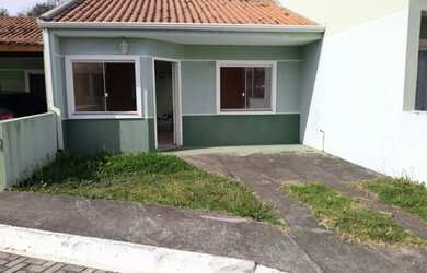 Imagem: A casa possui 2 Dormitórios, 1 Banheiro, 1 Vaga na garagem