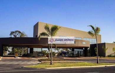 Imagem: O terreno possui 720m² de Área e está localizado em Morada