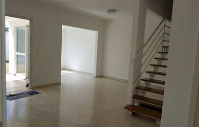 Imagem: A casa em condomínio possui 3 Dormitórios, 4 Banheiros, 2