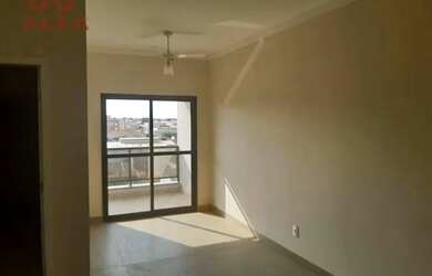 Imagem: O apartamento possui 3 Dormitórios, 1 Banheiro, 1 Vaga na garagem