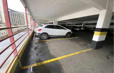 Imagem: O depósito possui 1 Vaga na garagem, 22m² de Área e está