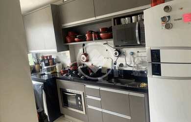 Imagem: O apartamento possui 2 Dormitórios, 1 Banheiro, 1 Vaga na garagem