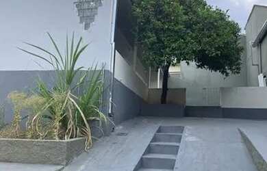 Imagem: A casa possui 1 Dormitório, 1 Banheiro, 2 Vagas na garagem