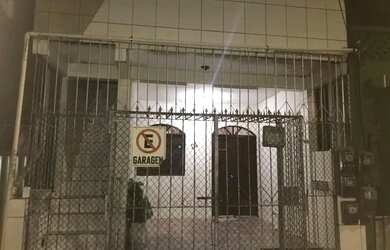 Imagem: A casa possui 3 Dormitórios, 2 Banheiros, 1 Vaga na garagem