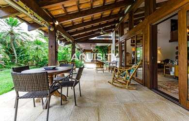 Imagem 15: Belíssima pé na areia à venda na praia do Iporanga Guarujá, 6 suítes,...