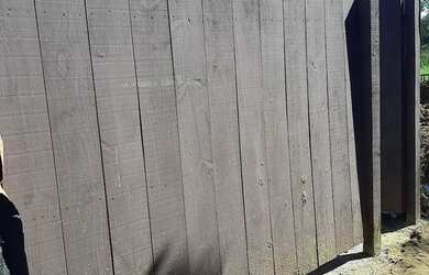 Imagem: A casa possui 1 Dormitório, 1 Banheiro, 2 Vagas na garagem