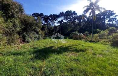 Imagem 3: Amplo terreno à venda em bairro residencial