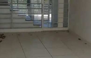 Imagem: A casa possui 4 Dormitórios, 4 Banheiros, 2 Vagas na garagem