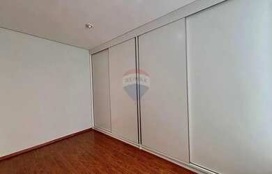 Imagem 4: Casa Luxuosa no Condomínio Santa Monica II para Aluguel