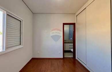 Imagem 14: Casa Luxuosa no Condomínio Santa Monica II para Aluguel