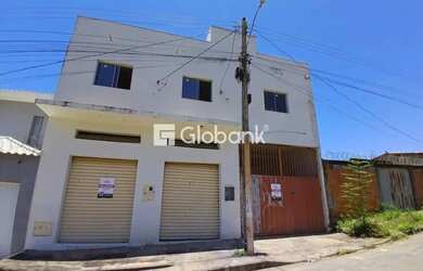 Imagem: A kitnet possui 1 Dormitório, 1 Banheiro, 1 Vaga na garagem