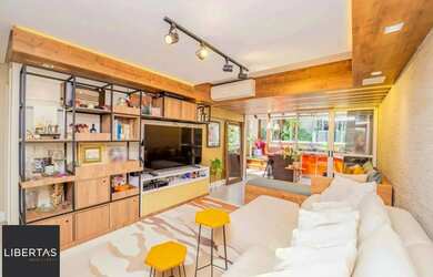 Imagem: O apartamento possui 2 Dormitórios, 2 Banheiros, 1 Vaga na