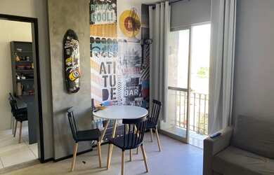 Imagem: O apartamento possui 1 Dormitório, 1 Banheiro, 1 Vaga na garagem