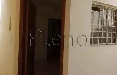 Imagem: A casa possui 2 Dormitórios, 2 Banheiros, 1 Vaga na garagem