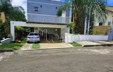 Imagem: A casa em condomínio possui 3 Dormitórios, 2 Banheiros, 2