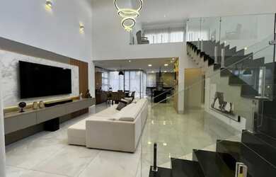 Imagem: A casa em condomínio possui 4 Dormitórios, 5 Banheiros, 4