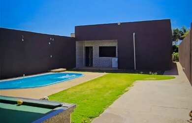 Imagem: A casa em condomínio possui 3 Dormitórios, 2 Banheiros, 2