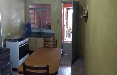 Imagem: A casa possui 2 Dormitórios, 2 Banheiros, 3 Vagas na garagem