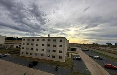 Imagem: O apartamento possui 2 Dormitórios, 1 Banheiro, 1 Vaga na garagem