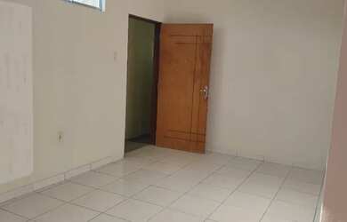 Imagem: O apartamento possui 2 Dormitórios e 2 Banheiros e está localizado