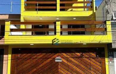 Imagem: A casa em condomínio possui 5 Dormitórios, 4 Banheiros e 380m²