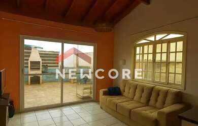 Imagem: O apartamento possui 1 Dormitório, 1 Banheiro, 1 Vaga na garagem