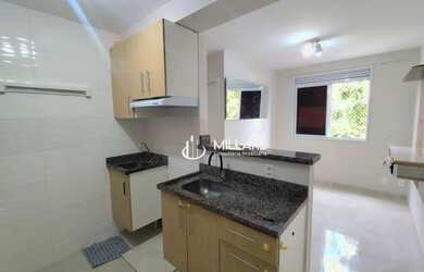 Imagem: O apartamento possui 2 Dormitórios, 1 Banheiro, 1 Vaga na garagem