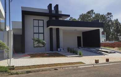 Imagem: A casa em condomínio possui 3 Dormitórios, 3 Banheiros, 2