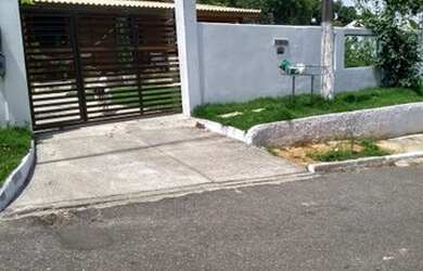 Imagem: A casa possui 2 Dormitórios, 1 Banheiro, 1 Vaga na garagem