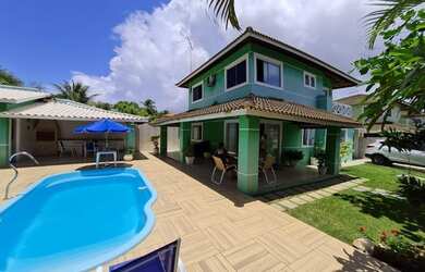 Imagem: A casa em condomínio possui 4 Dormitórios, 2 Banheiros, 2