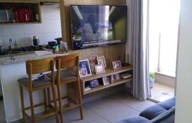 Imagem: O apartamento possui 2 Dormitórios, 2 Banheiros, 1 Vaga na