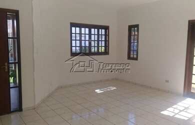 Imagem: A casa em condomínio possui 3 Dormitórios, 3 Banheiros, 2