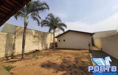 Imagem: A casa à venda possui 4 Dormitórios, 4 Banheiros, 3 Vagas