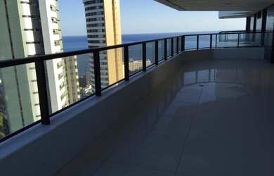 Imagem 11: Mont Saint Michel - Maravilhoso Apartamento 4 Suítes em Ondina