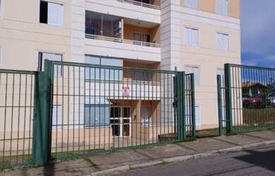 Imagem: O apartamento possui 2 Dormitórios, 1 Banheiro, 1 Vaga na garagem