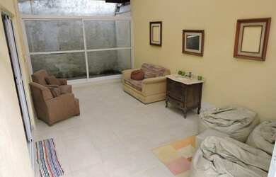 Imagem: A casa em condomínio possui 2 Dormitórios, 3 Banheiros, 2